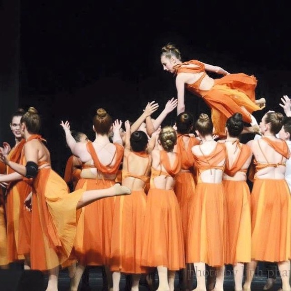 Dance costume - Picture 5 of 6